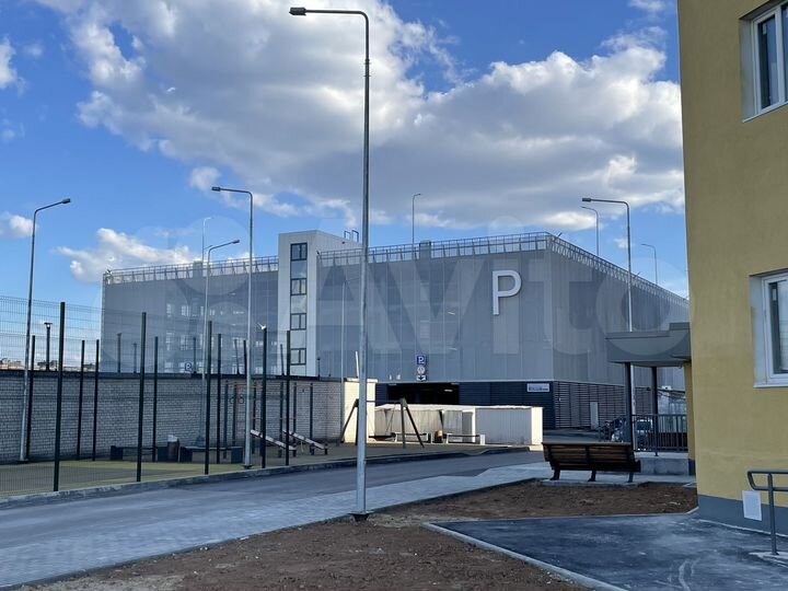Машиноместо, 18 м²