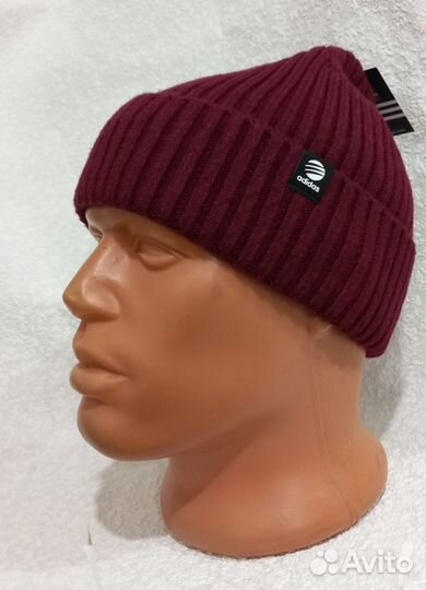 Спортивные мужские шапки