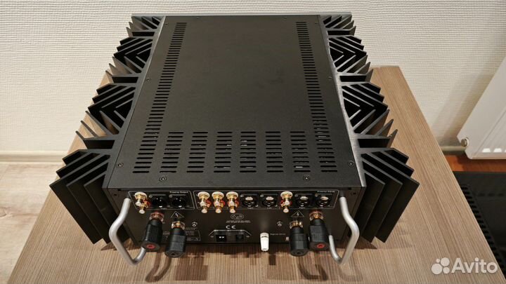 Интегральный усилитель Pass Labs INT-60