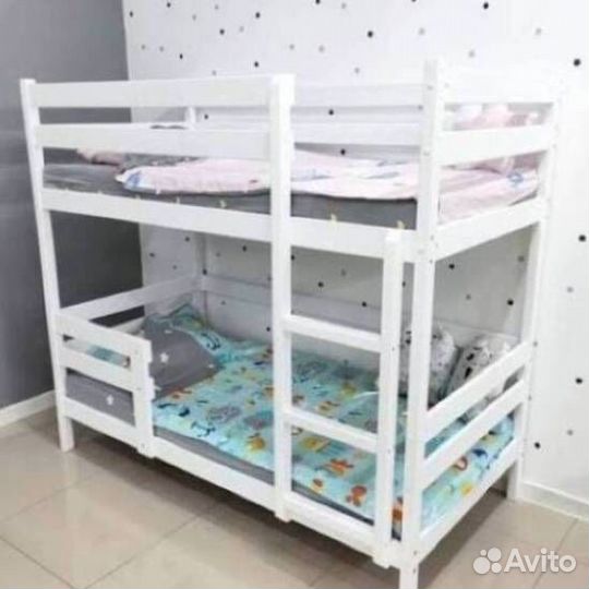 Кровать в наличии детская с матрасом