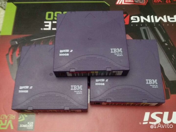 Ленточный накопитель IBM