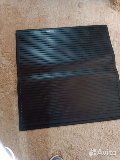 Резиновый коврик 750х750