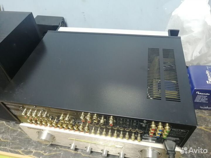Предусилитель AV-процессор 7.1 Rotel RSP 1066