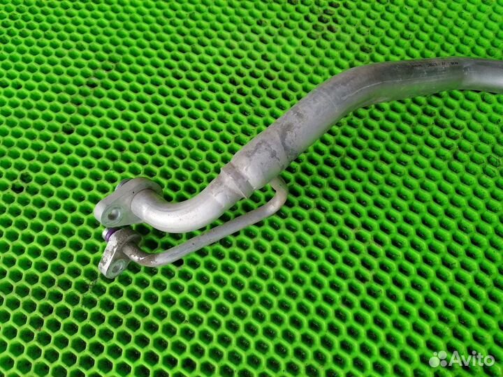 Трубка кондиционера на VW Passat B8 2015-2019