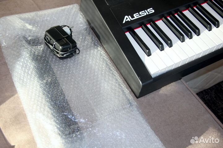 Alesis Recital PRO (88 клавиш)