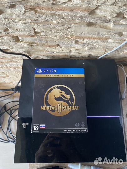 Sony PS4 2 геймпада с играми