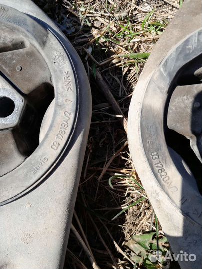 Опоры двигателя гранта левая правая