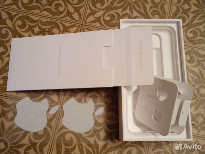 Телефон iPhone 7коробка