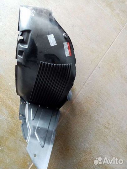 Передний правый подкрылок передний правый Kia Ceed