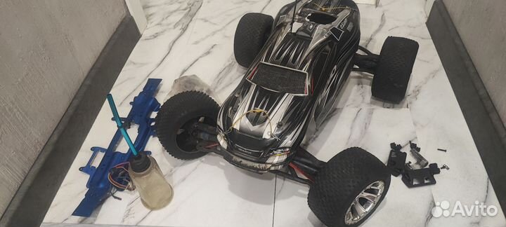 Traxxas e revo 3.3