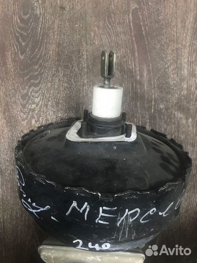 Вакуумный усилитель тормозов передний