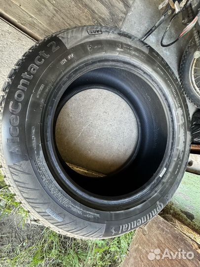 Continental IceContact 2 SUV 235/55 R17 103T