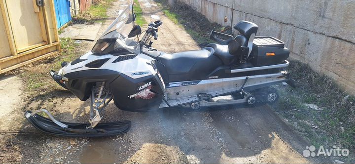 Снегоход BRP Lynx Xtrim Commander