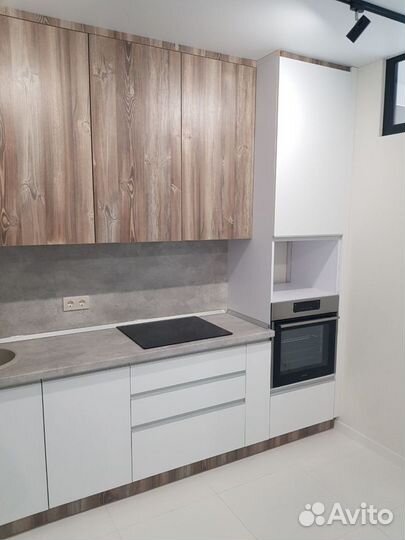 Кухня в потолок