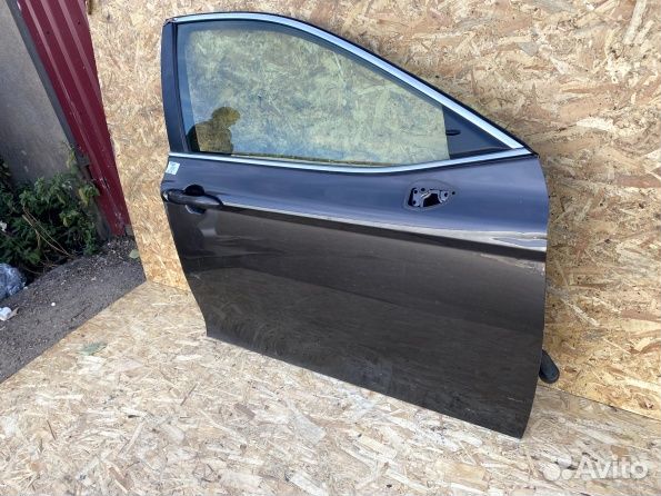 Toyota Camry 70 Дверь