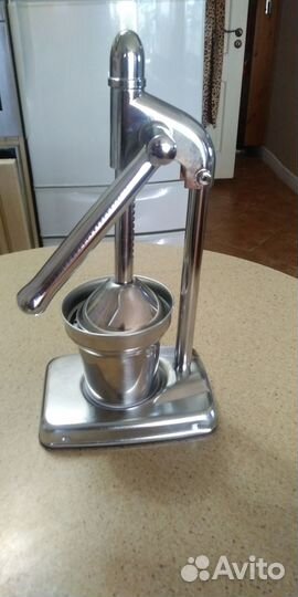 Соковыжималка-пресс для цитрусовых, граната