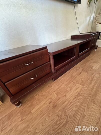 Тумба под телевизор