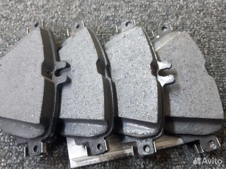 Задние тормозные колодки W213 Bosch A0004209203