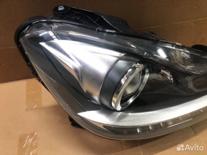 Фара передняя правая Mercedes-Benz C-Class W204
