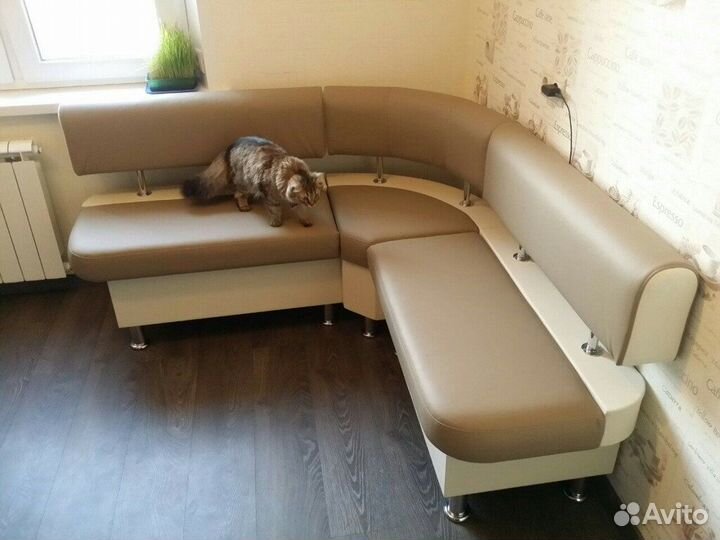 Перетяжка мебели Красногорск, обивка дивана