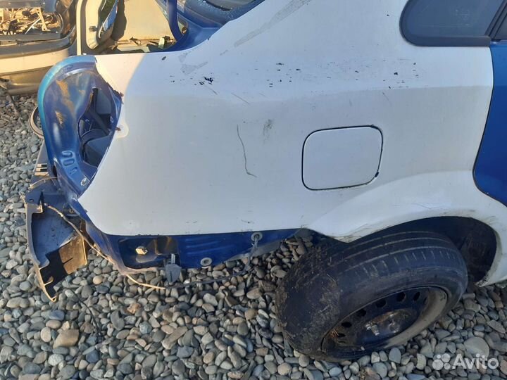 Chevrolet lacetti задние крылья седана