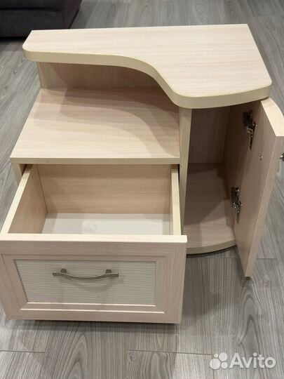 Тумба прикроватная
