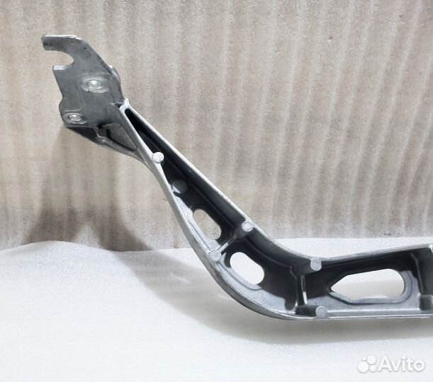 Балка передняя Audi A6 C7 4