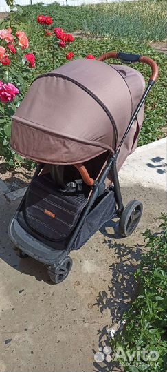 Прогулочная коляска б/у