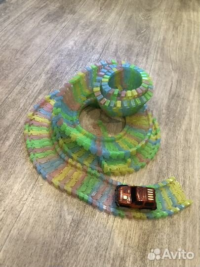 Трек с машинками