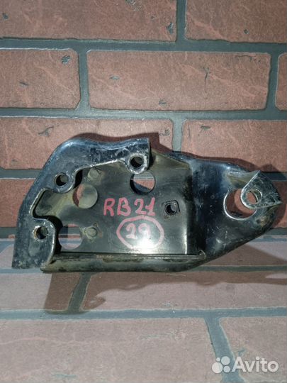 Кронштейн опоры двигателя suzuki aerio RB21S M15A LH