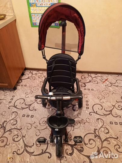 Трёхколёсный велосипед с ручкой