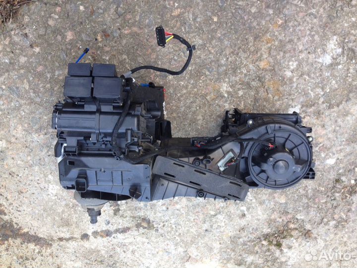 Корпус печки VW Caddy 2004-2010 в сборе