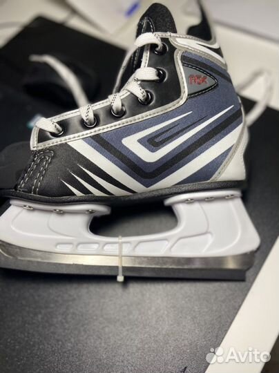 Коньки хоккейные