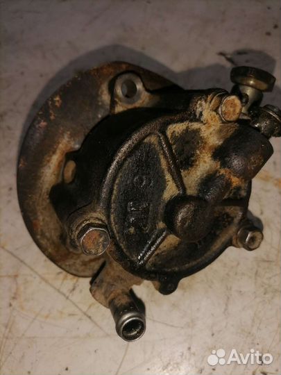 Вакуумный насос Nissan Serena C23 CD20T