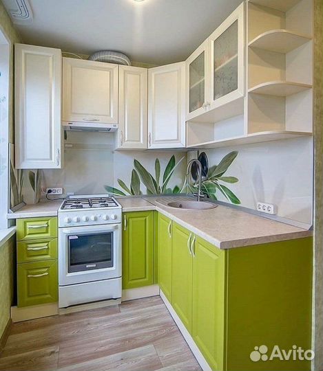 Кухонный гарнитур с фасадами из эмали