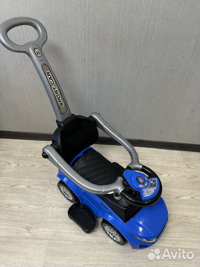 Машинка толокар с ручкой
