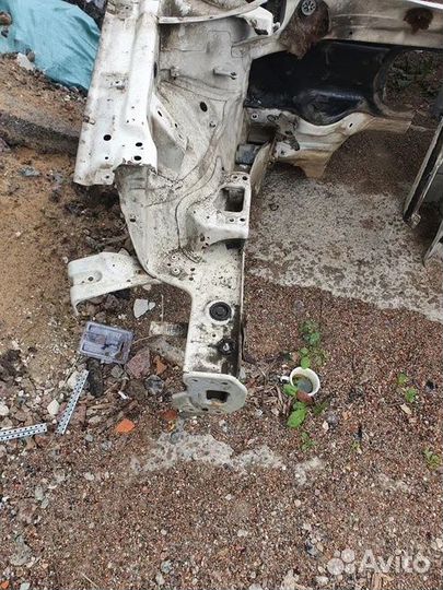 Лонжерон правый пассат б6