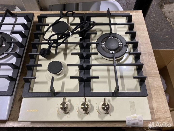 Газовая варочная панель на 3 конфорки