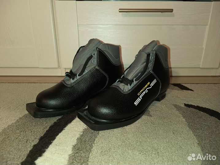 Лыжные ботинки 75 мм Spine Cross (кожа)