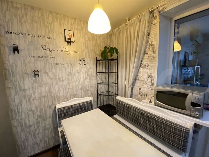 2-к. квартира, 72,4 м², 1/6 эт.