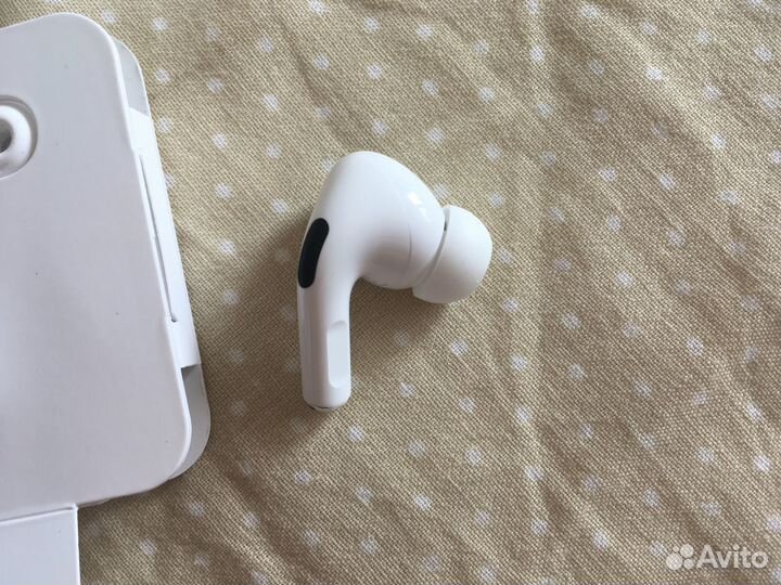 AirPods Pro правый новый наушник