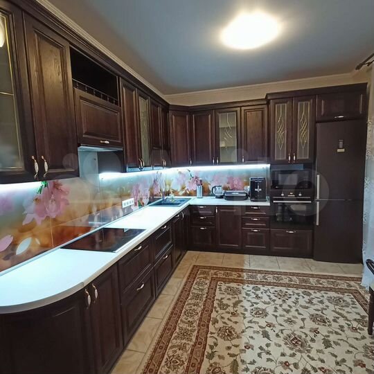 3-к. квартира, 82 м², 5/15 эт.