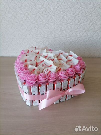 Торт сердце из киндеров