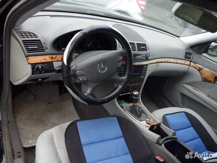 Лючок бака mercedes benz E-class W211 2006