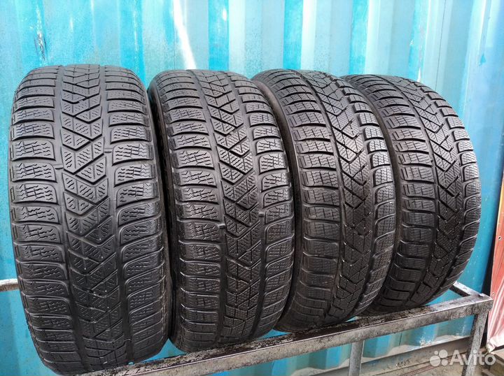 Pirelli Winter Sottozero 3 215/55 R17 91C