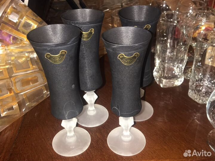 Бокалы, стаканы, фужеры