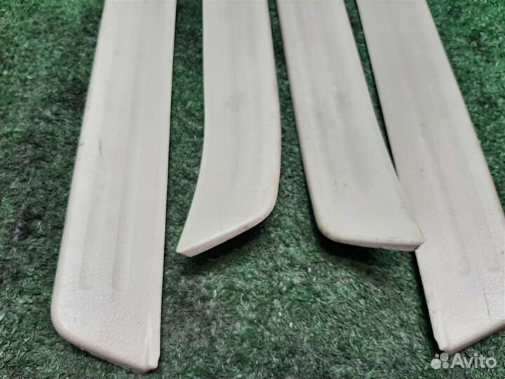 Накладка порога внутри Lexus RX300 (MCU35) 2004