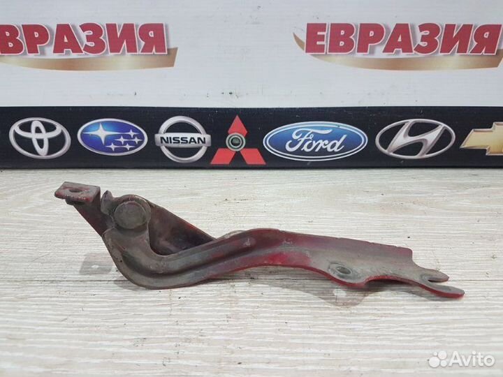 Петля капота передняя левая Mazda Premacy cpew FS