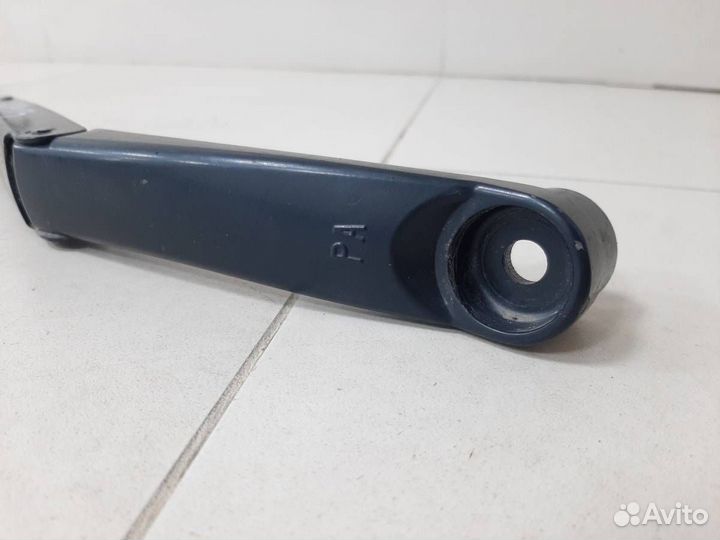 Поводок стеклоочистителя передний правый Hyundai S