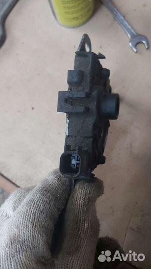 Замок капота Форд фокус 2